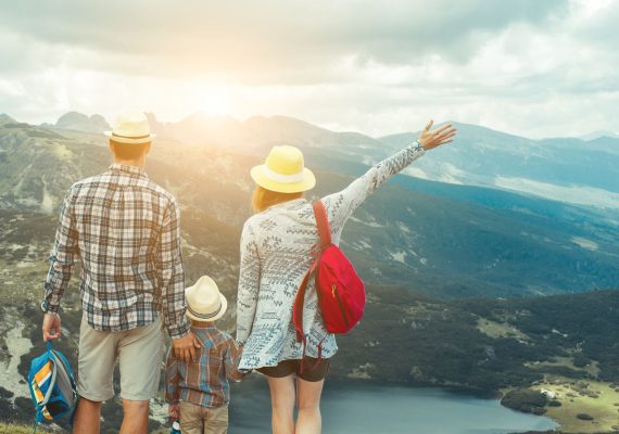 Descubra 6 destinos ideais para uma viagem em família