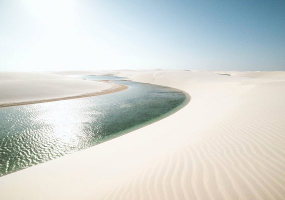 Conheça 3 produções da TV e do cinema que usaram os Lençóis Maranhenses como cenário