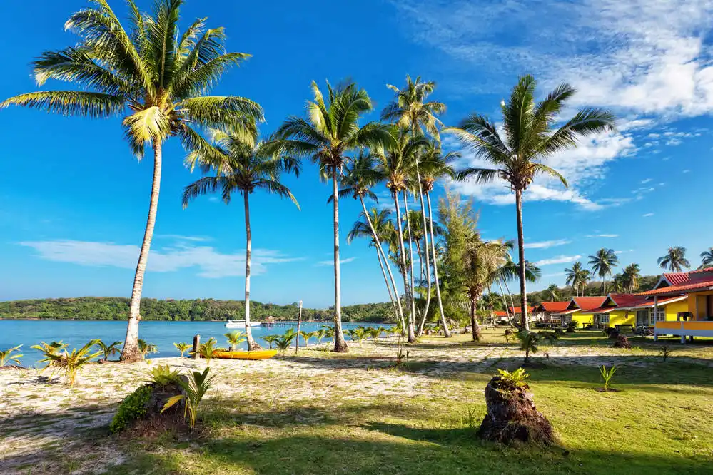 Praia paradisíaca e tranquila de Barra Grande em Cajueiro da Praia no Piauí